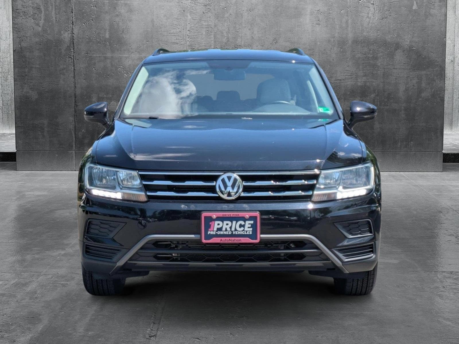 Used 2019 Volkswagen Tiguan SE with VIN 3VV2B7AX3KM136681 for sale in Sterling, VA