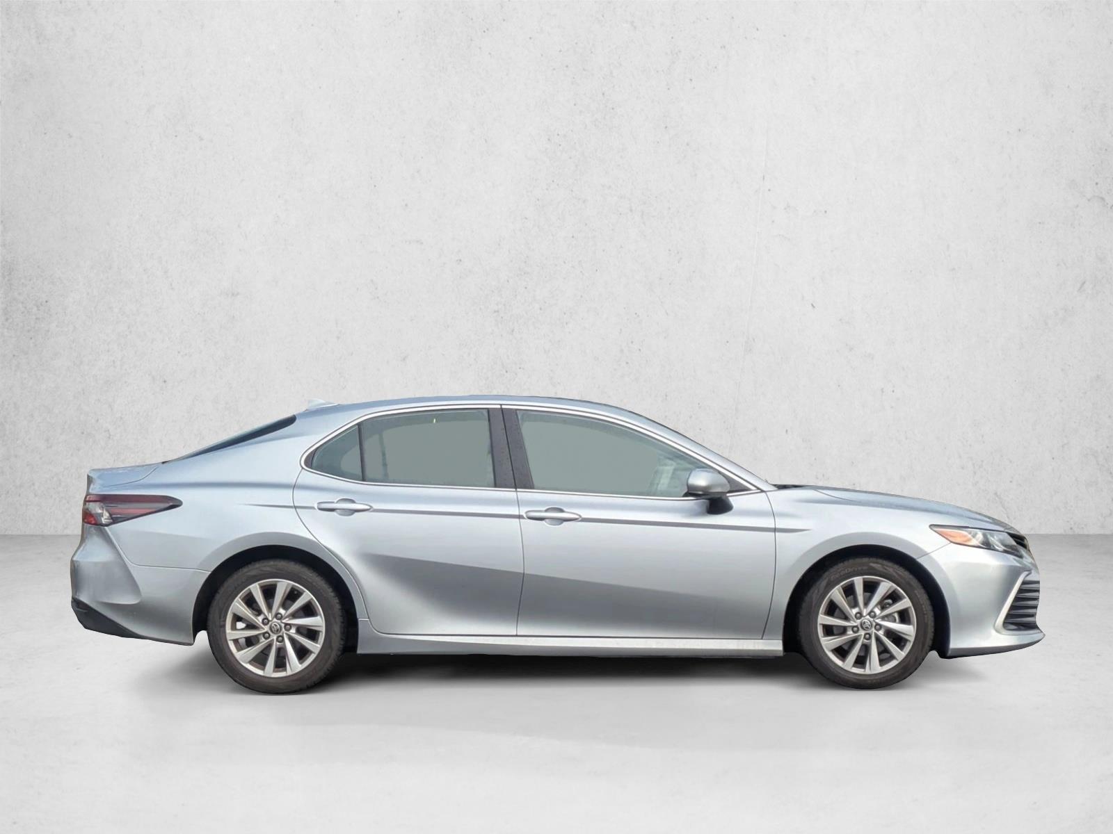 2023 Toyota Camry LE photo 2