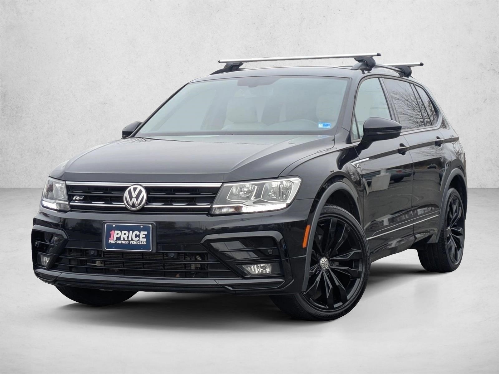 2021 Volkswagen Tiguan SE R-LINE BLACK's photo