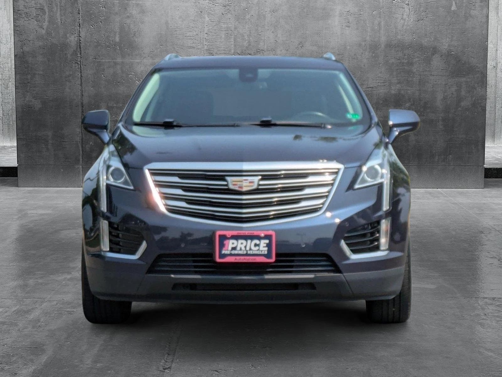 Used 2018 Cadillac XT5 Luxury with VIN 1GYKNDRS6JZ129681 for sale in Sterling, VA