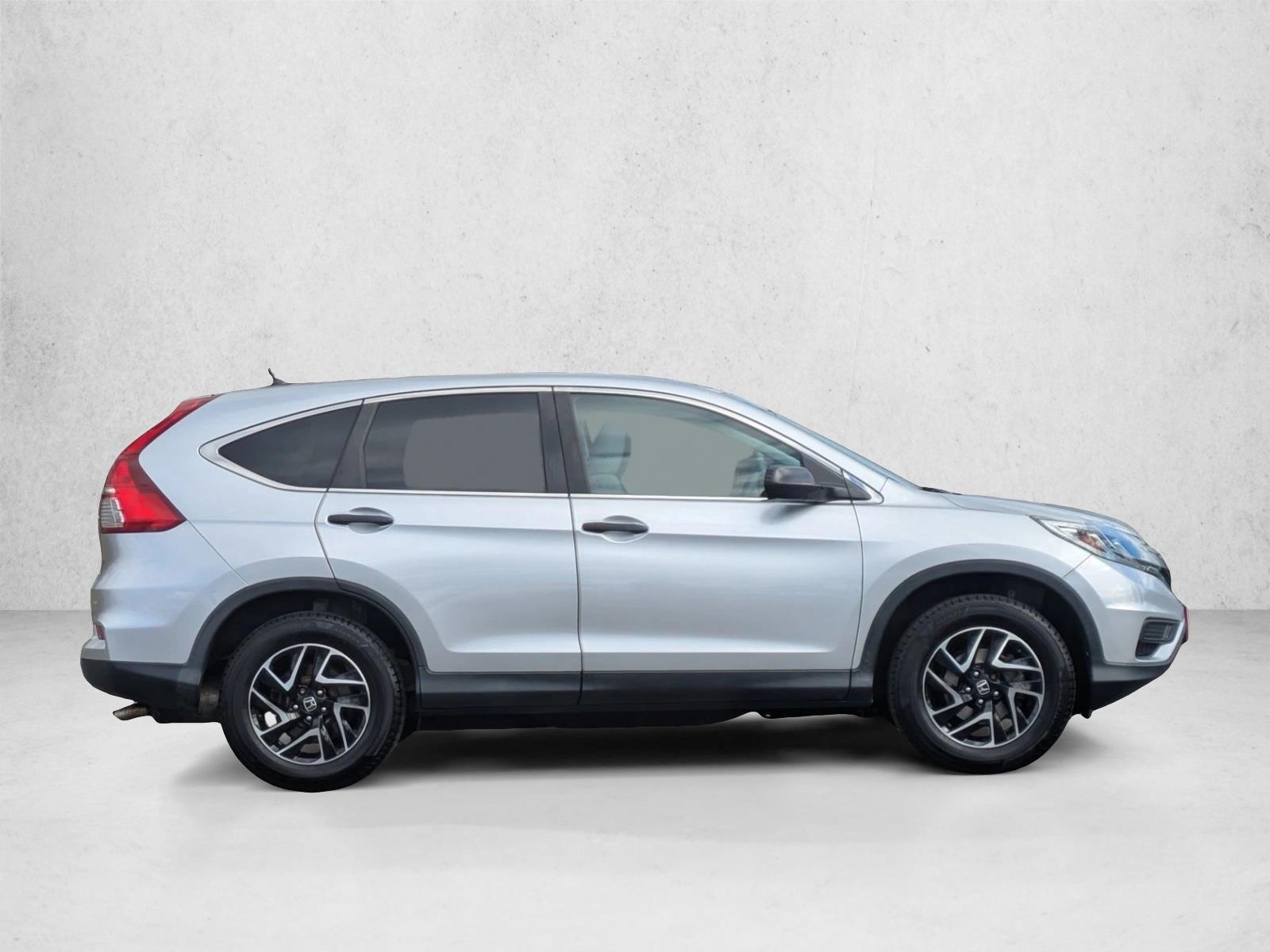 2016 Honda CR-V SE photo 2