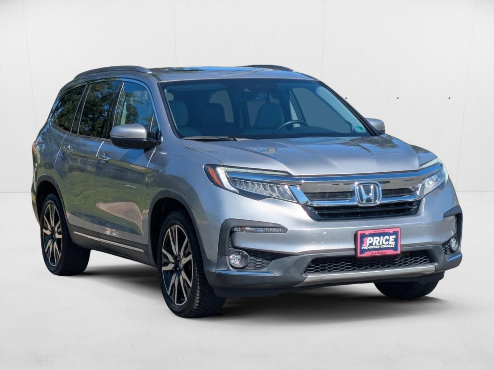2020 Honda Pilot Touring photo 3