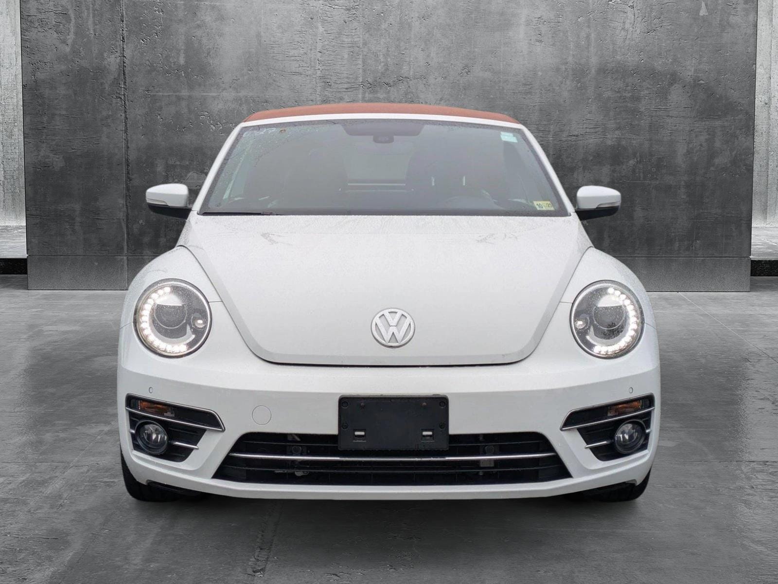 Used 2019 Volkswagen Beetle SE with VIN 3VW5DAAT6KM510746 for sale in Sterling, VA