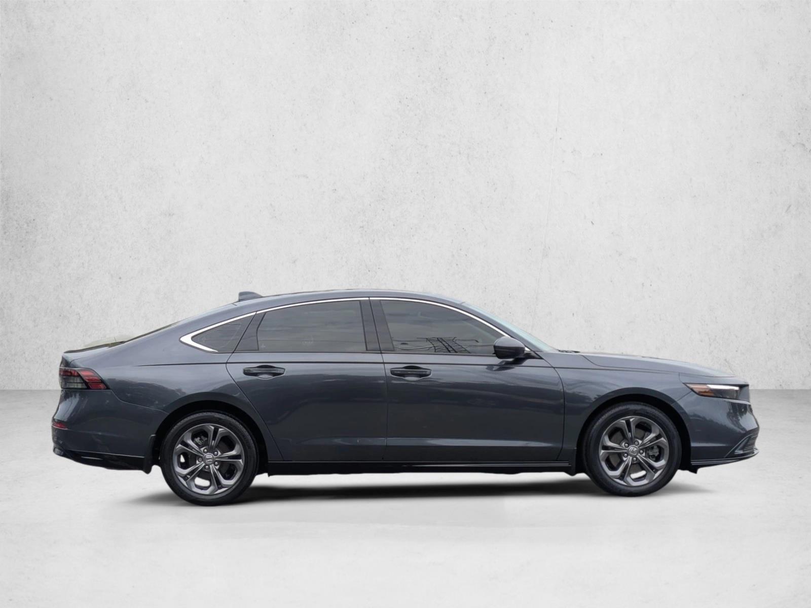 2024 Honda Accord Hybrid EX-L photo 4
