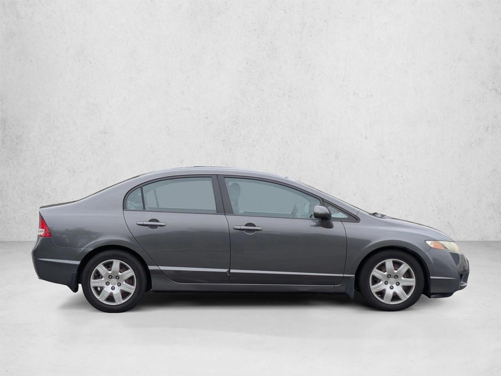 2010 Honda Civic LX photo 4
