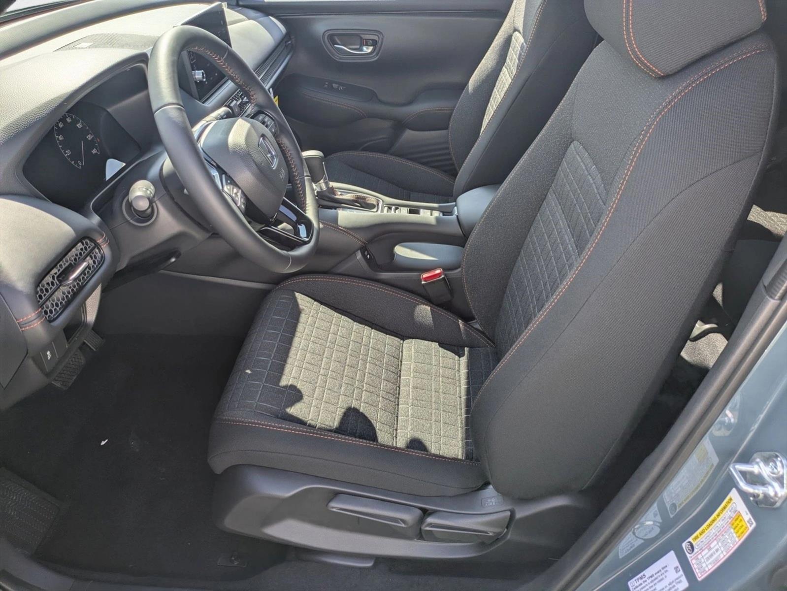 2026 Honda HR-V Sport photo 2