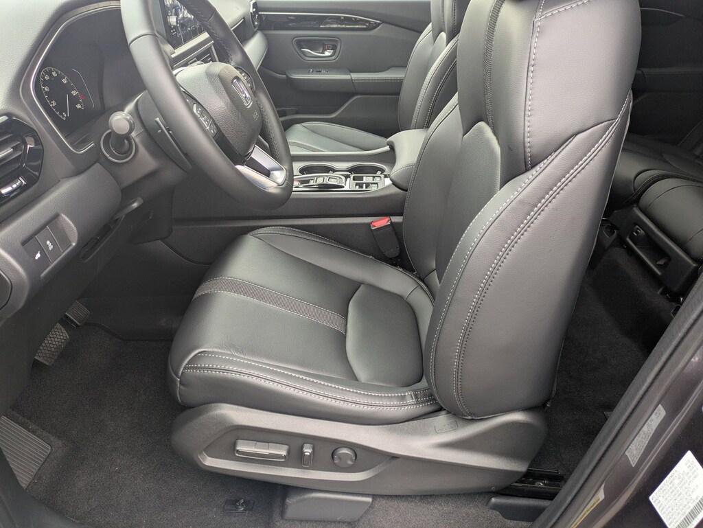 New 2025 Honda Pilot Touring SUV