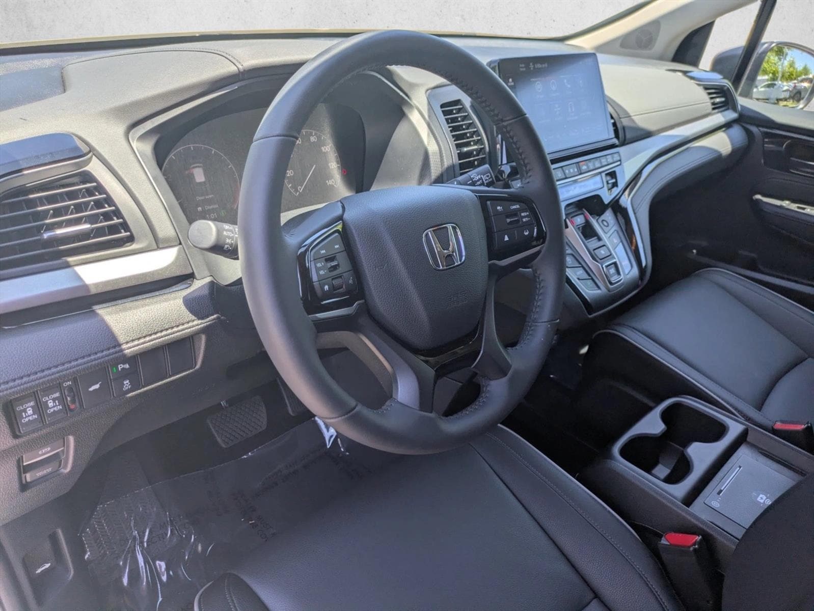 2026 Honda Odyssey Touring - Photo 10
