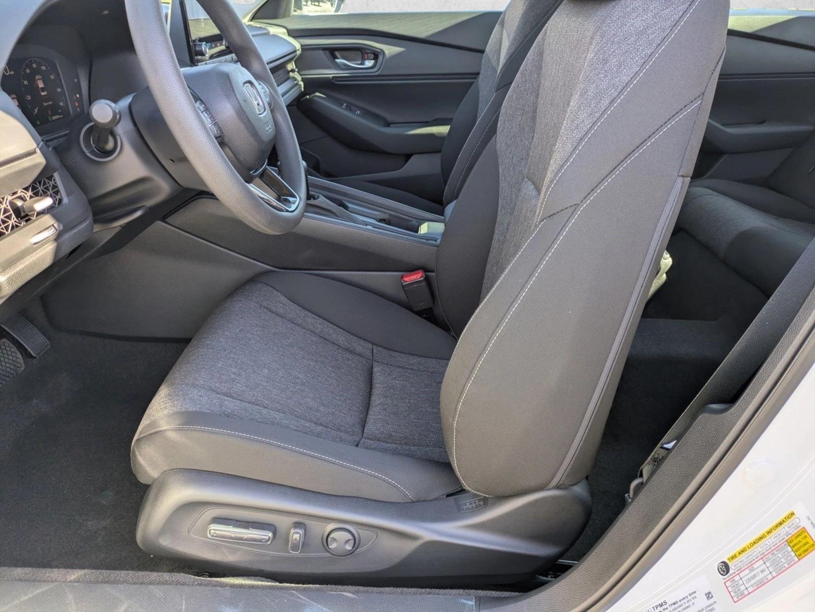 2025 Honda Accord SE photo 4