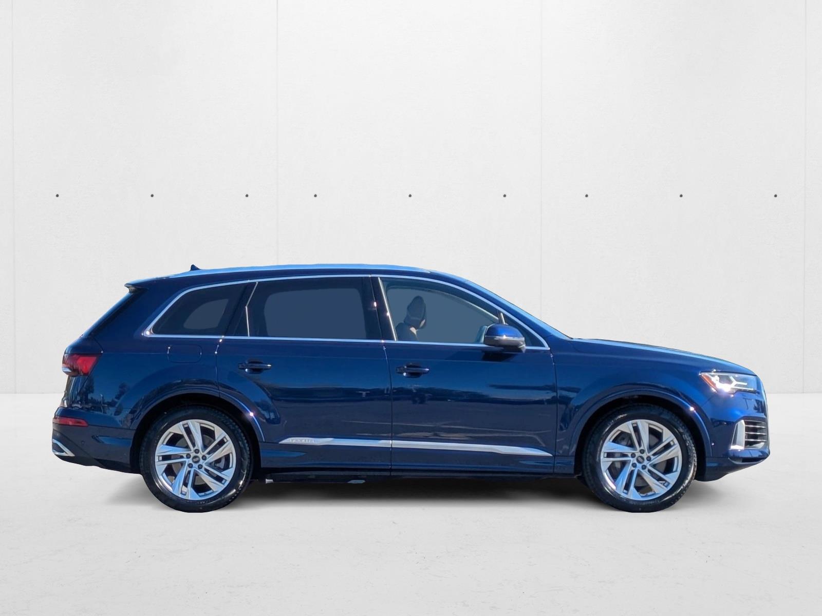 2022 Audi Q7 55 Premium photo 4