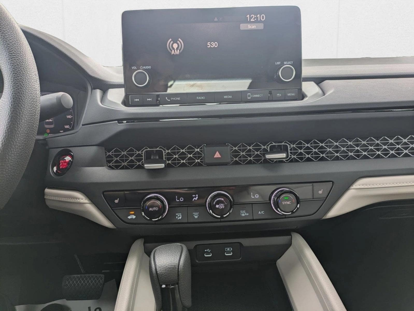 2025 Honda Accord SE - Photo 12