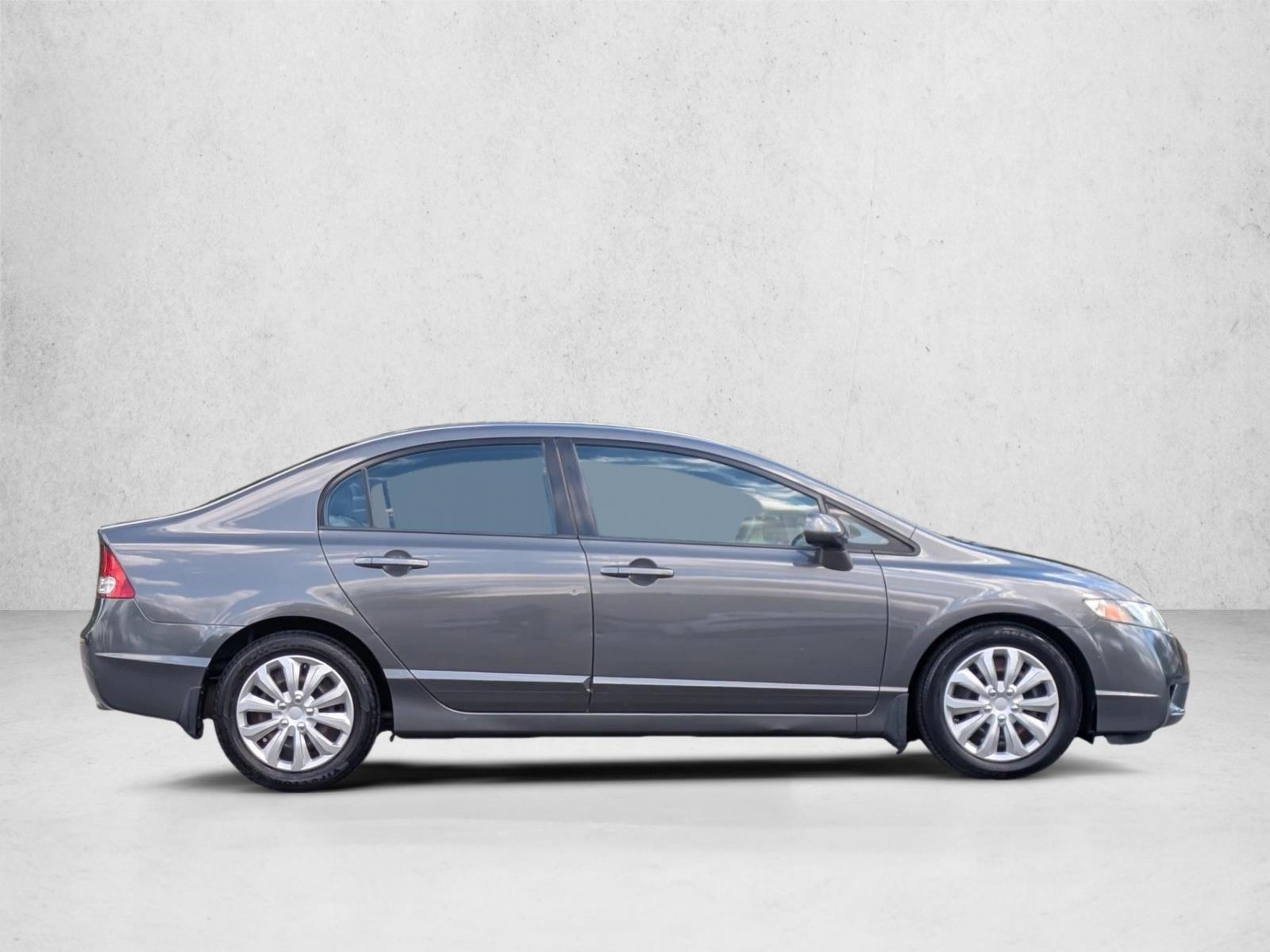 2010 Honda Civic LX photo 4