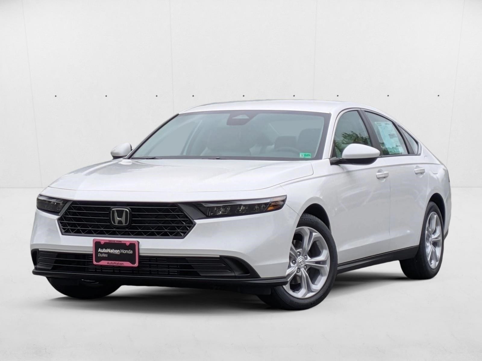 2025 Honda Accord LX's photo