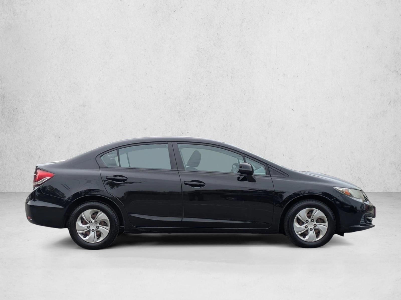 2013 Honda Civic LX photo 4
