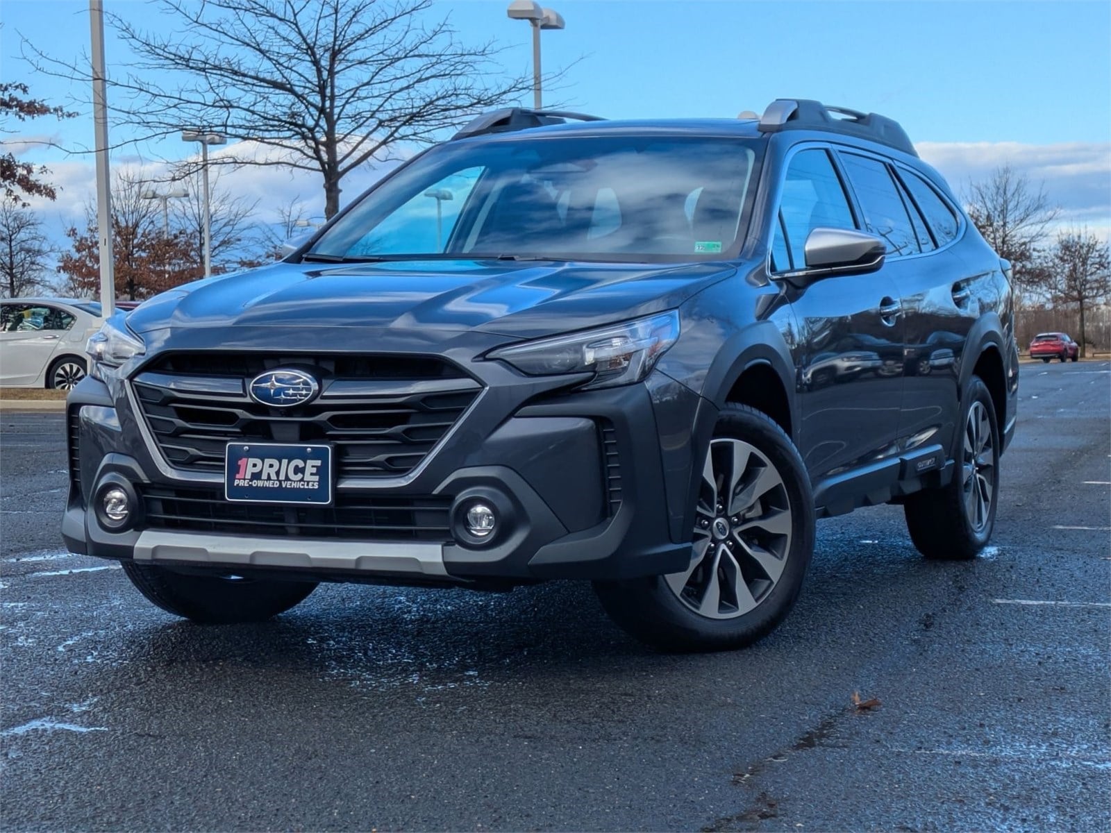 2025 Subaru Outback Touring's photo