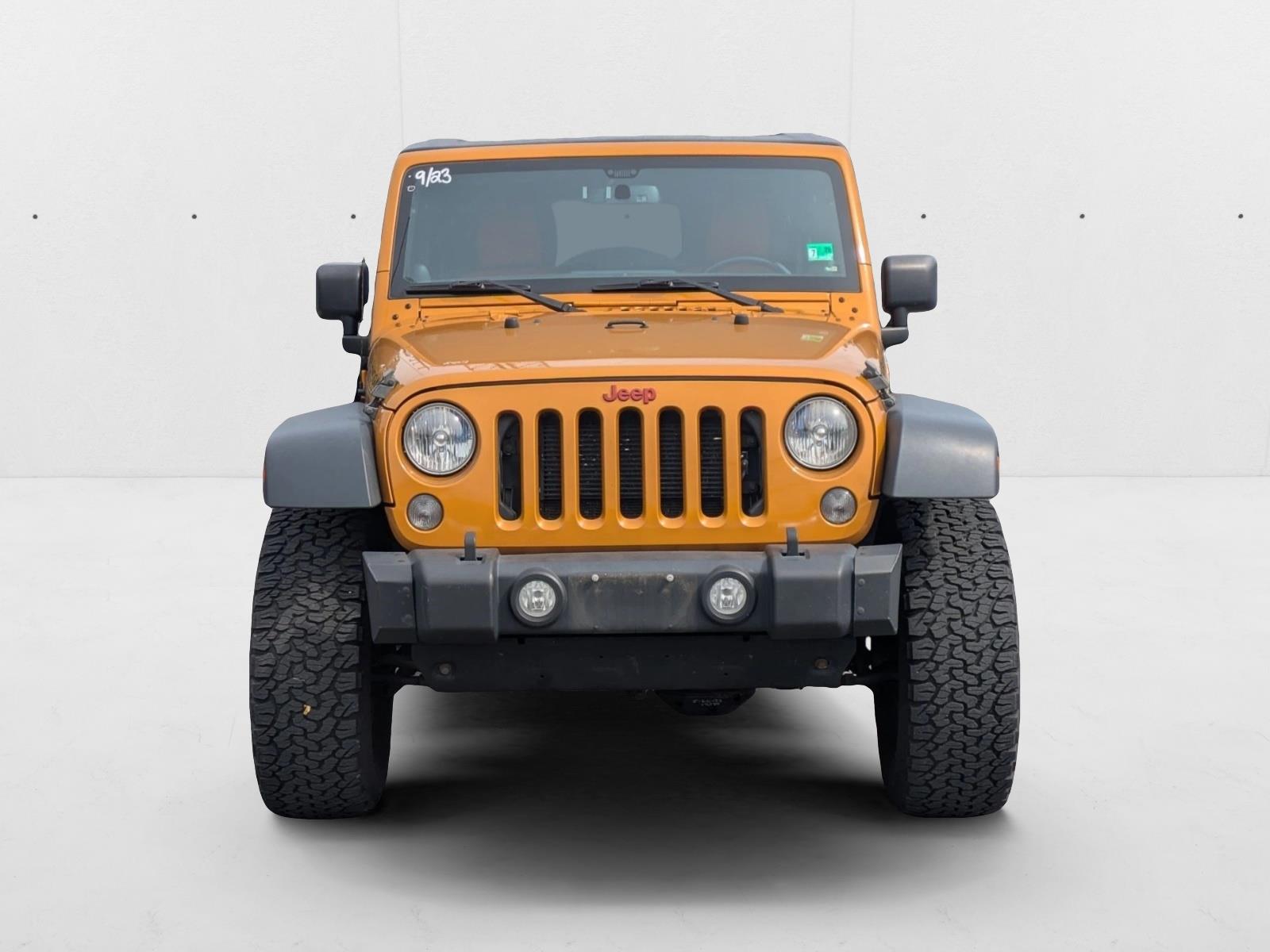 2014 Jeep Wrangler Unlimited Rubicon photo 2