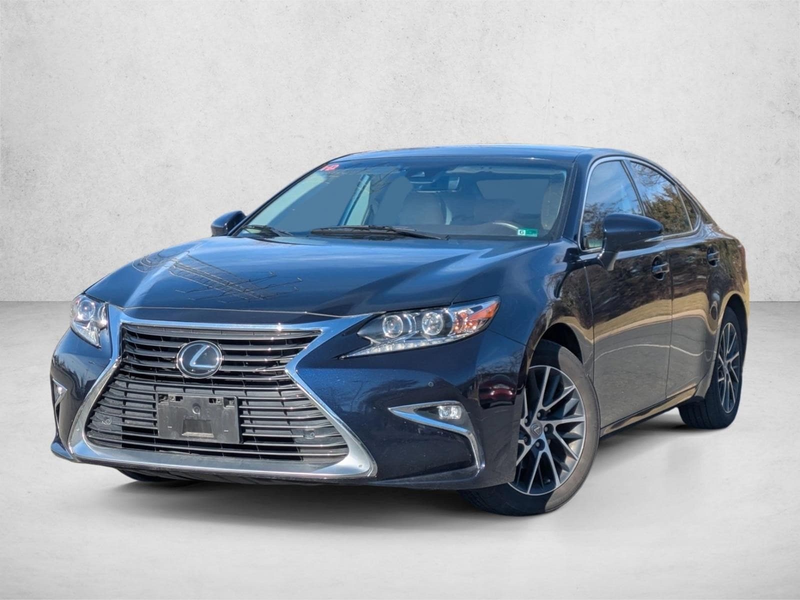 2017 Lexus ES Base's photo