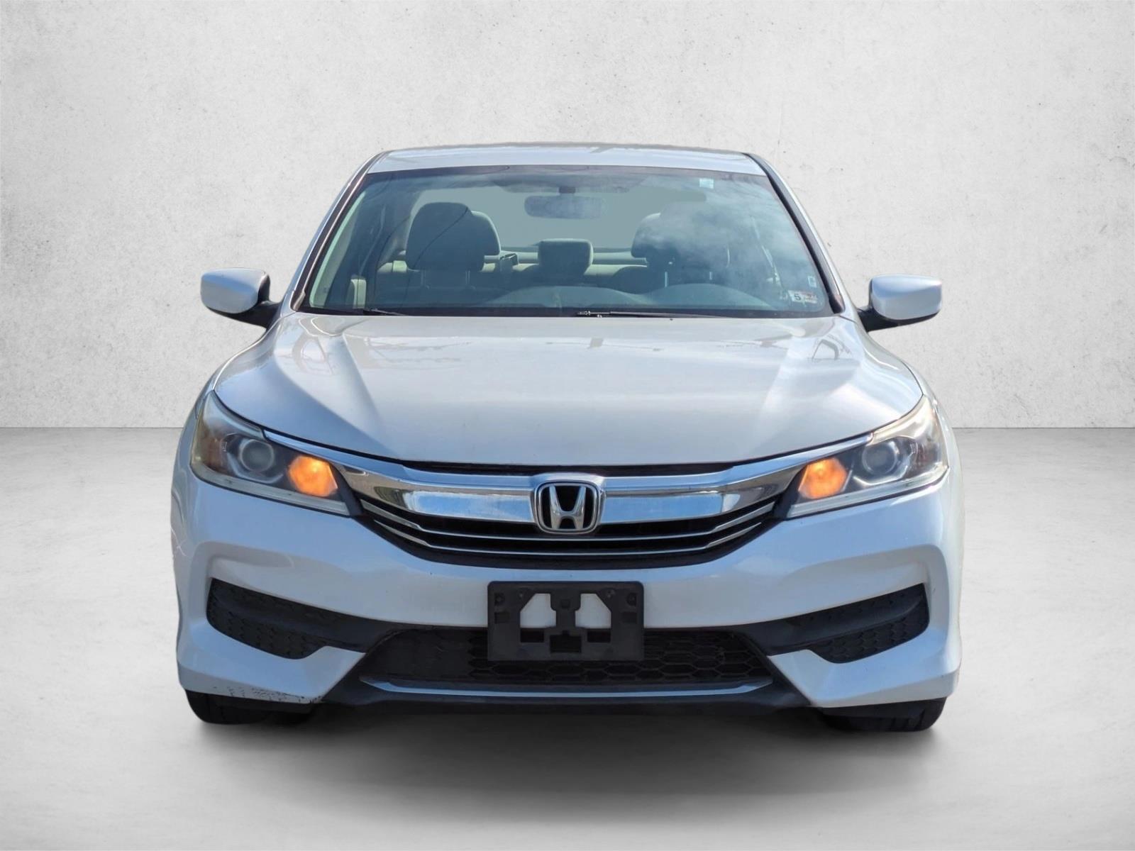 2016 Honda Accord LX photo 2