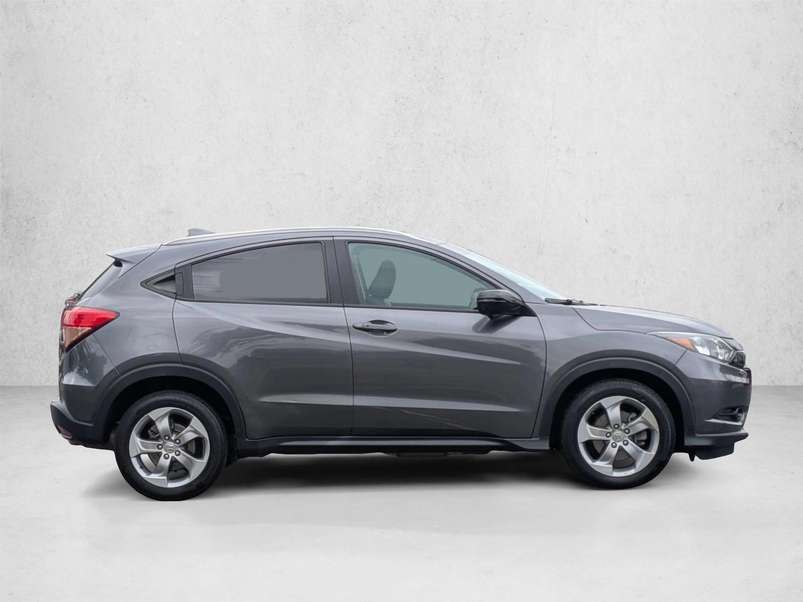2017 Honda HR-V EX-L photo 3