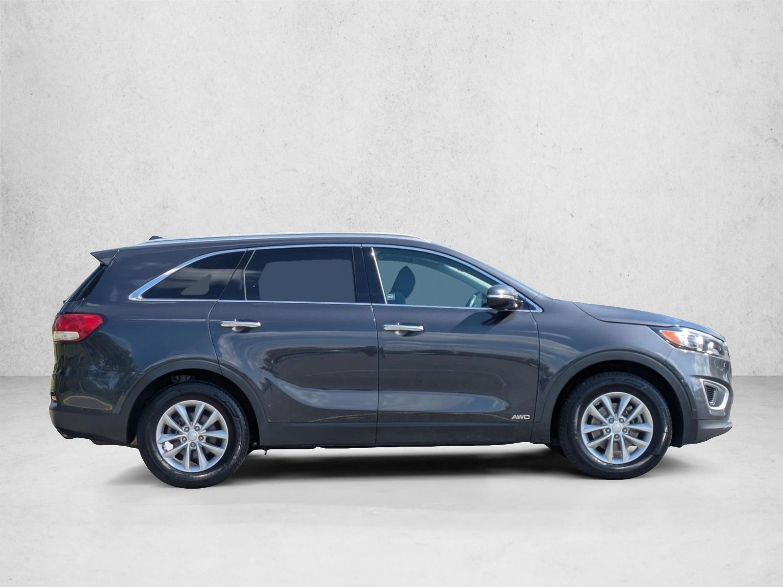 2018 Kia Sorento LX photo 4