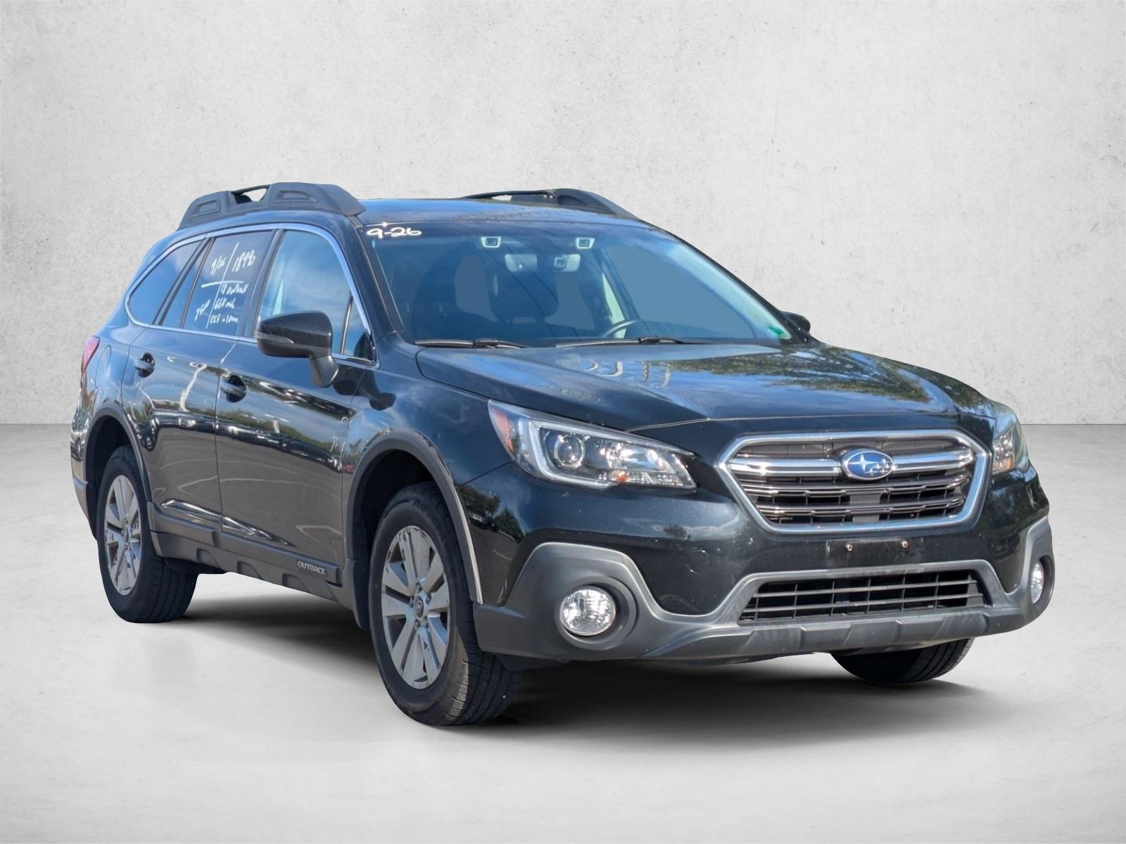 2018 Subaru Outback 2.5i Premium photo 3