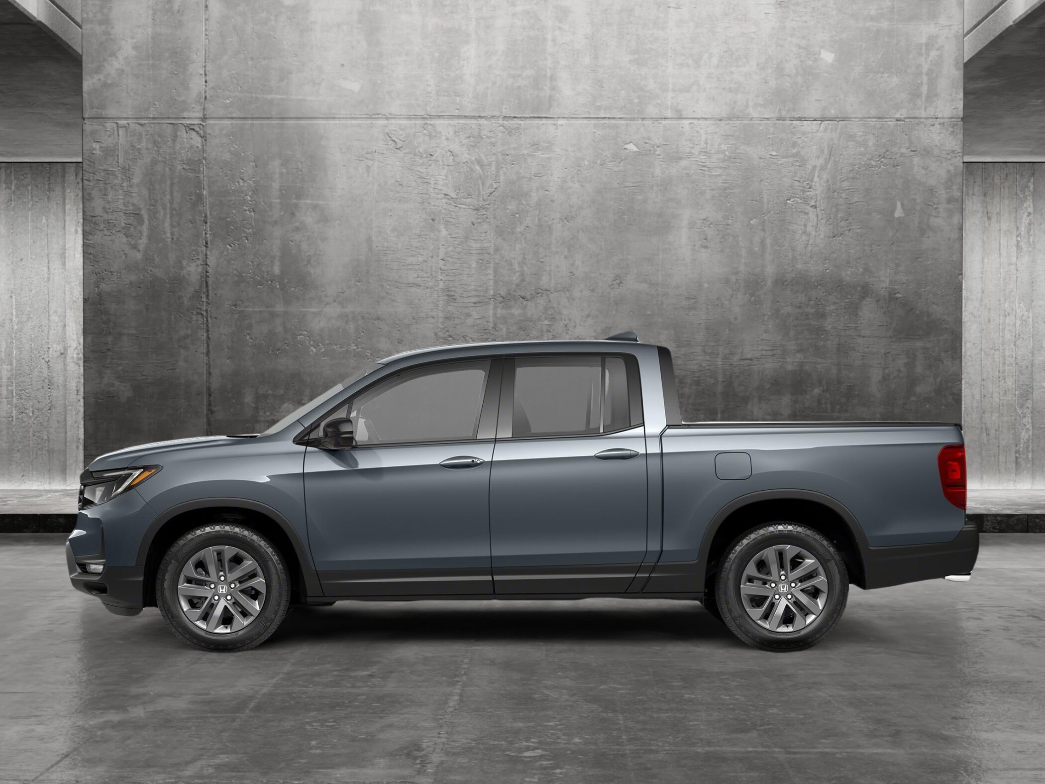 2024 Honda Ridgeline Sport photo 2