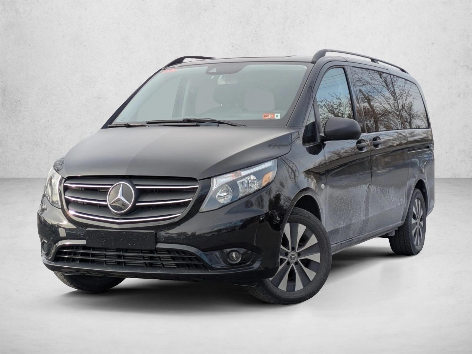2023 Mercedes-Benz Metris Passenger Van Base's photo