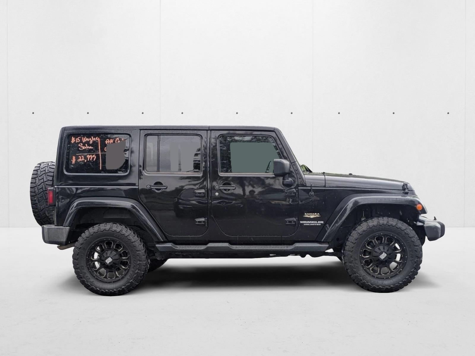 2015 Jeep Wrangler Unlimited Sahara photo 4