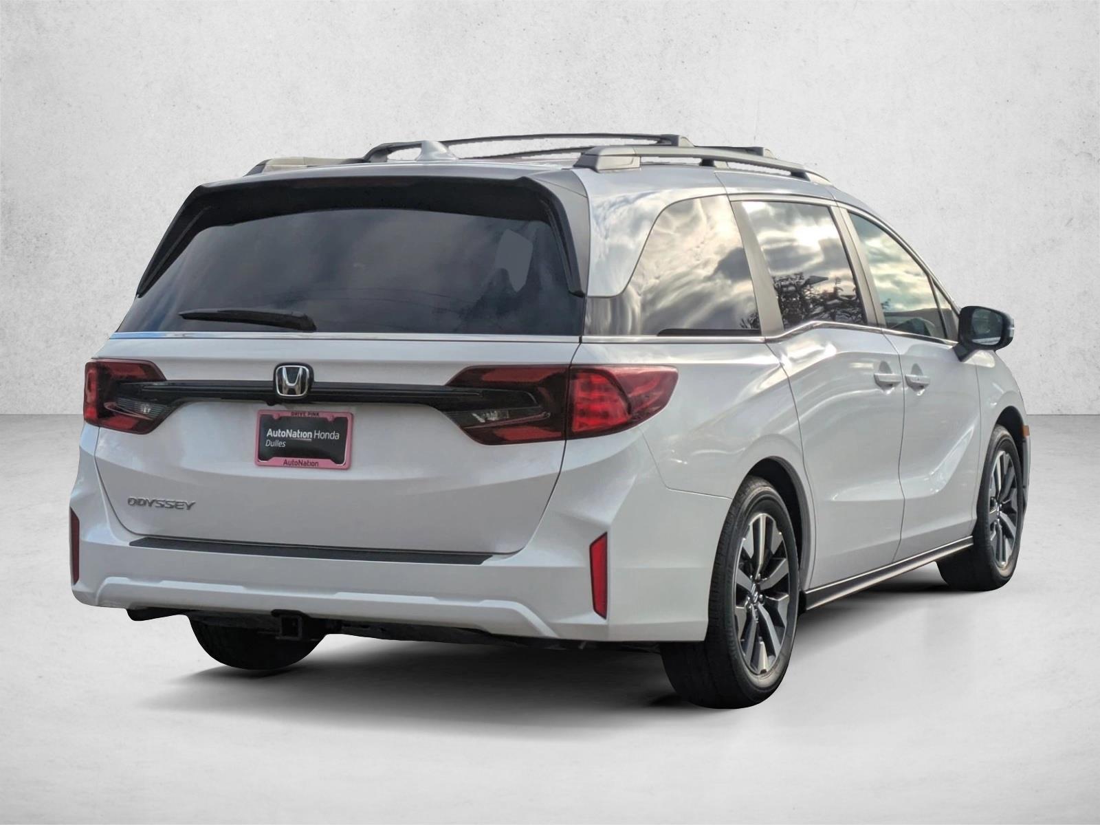2026 Honda Odyssey EX-L photo 2