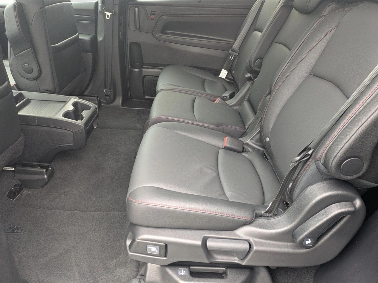 2026 Honda Odyssey Sport L - Photo 19