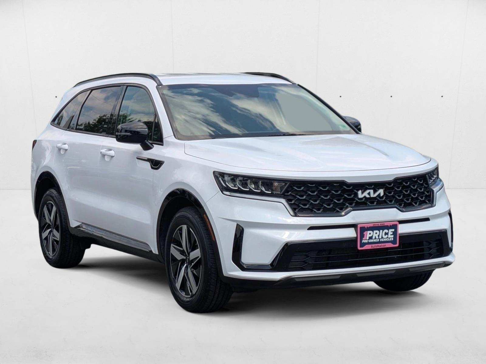 2022 Kia Sorento S photo 3