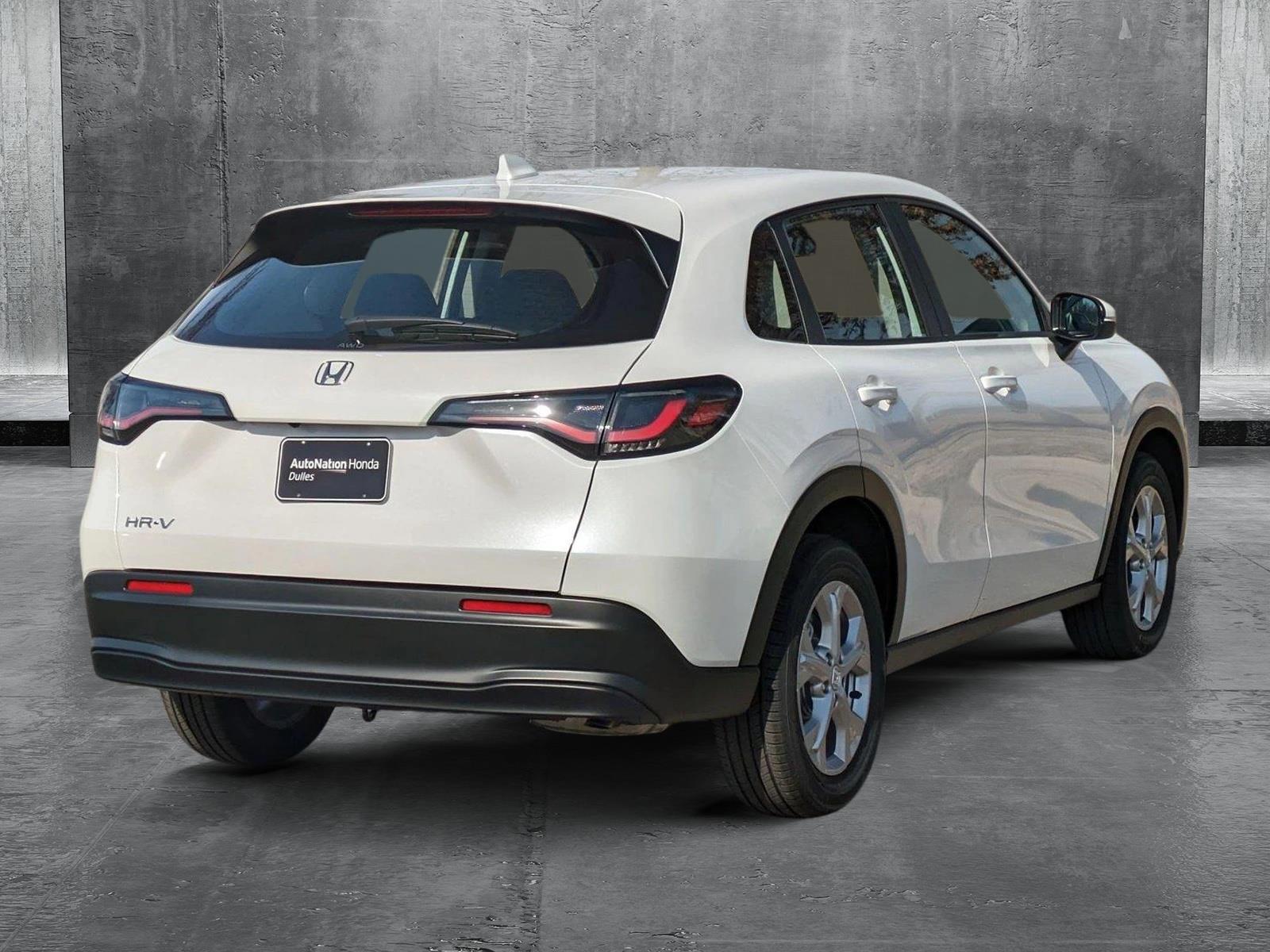 2025 Honda HR-V LX photo 2