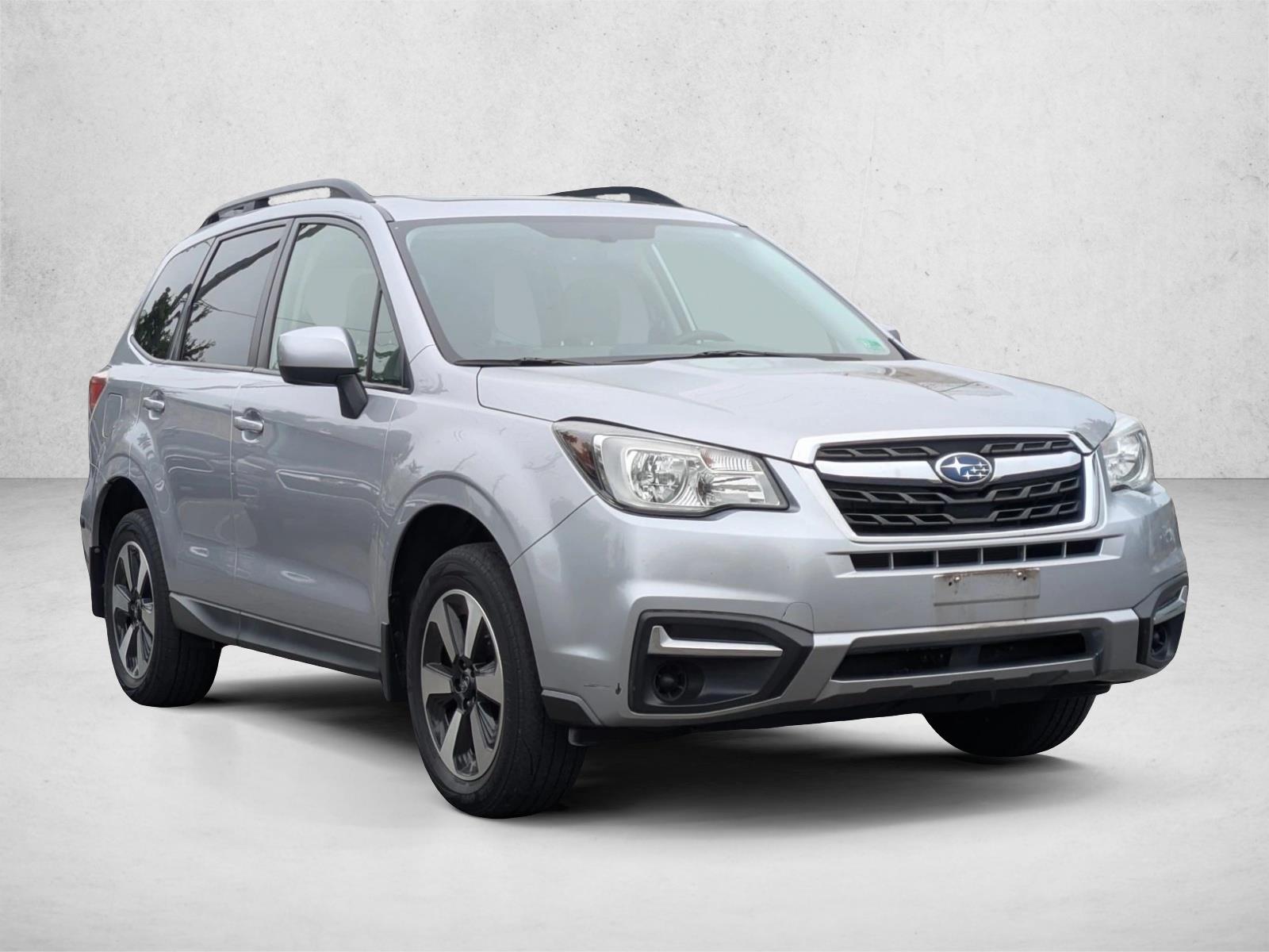 2017 Subaru Forester 2.5i Premium photo 3