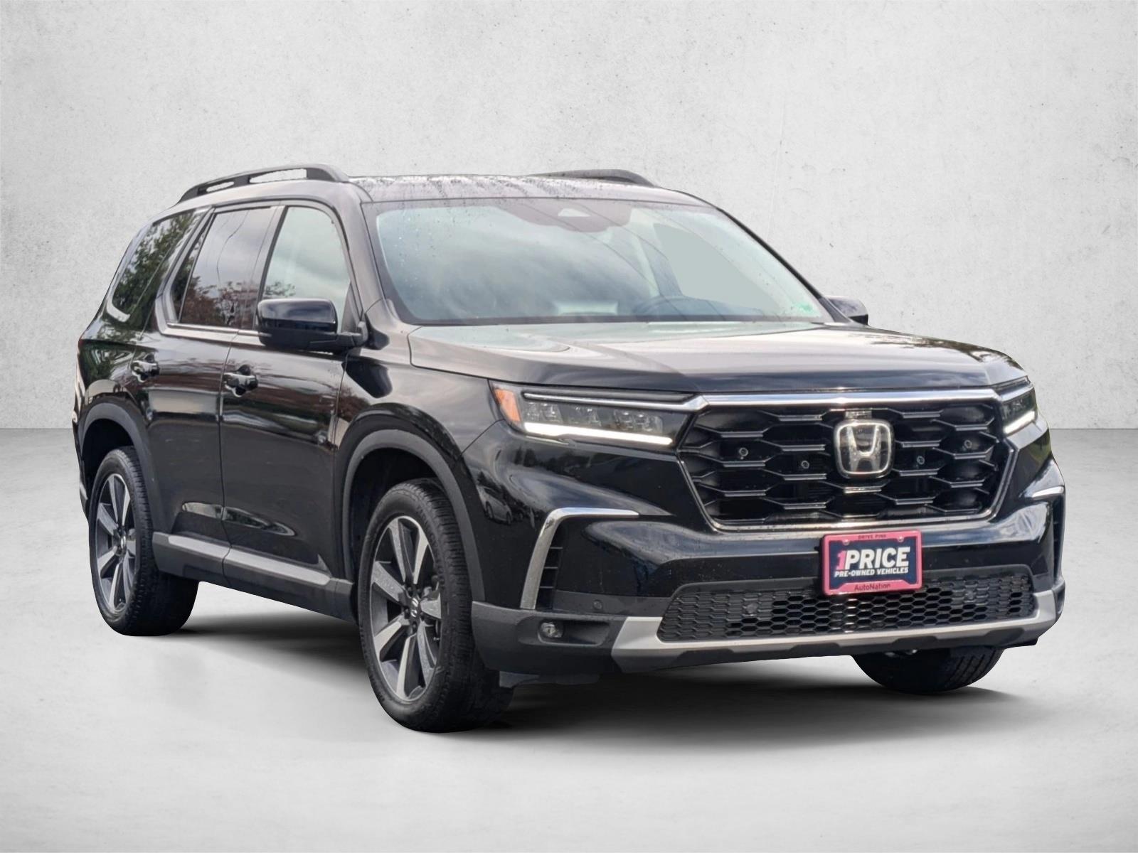 2025 Honda Pilot Touring photo 2