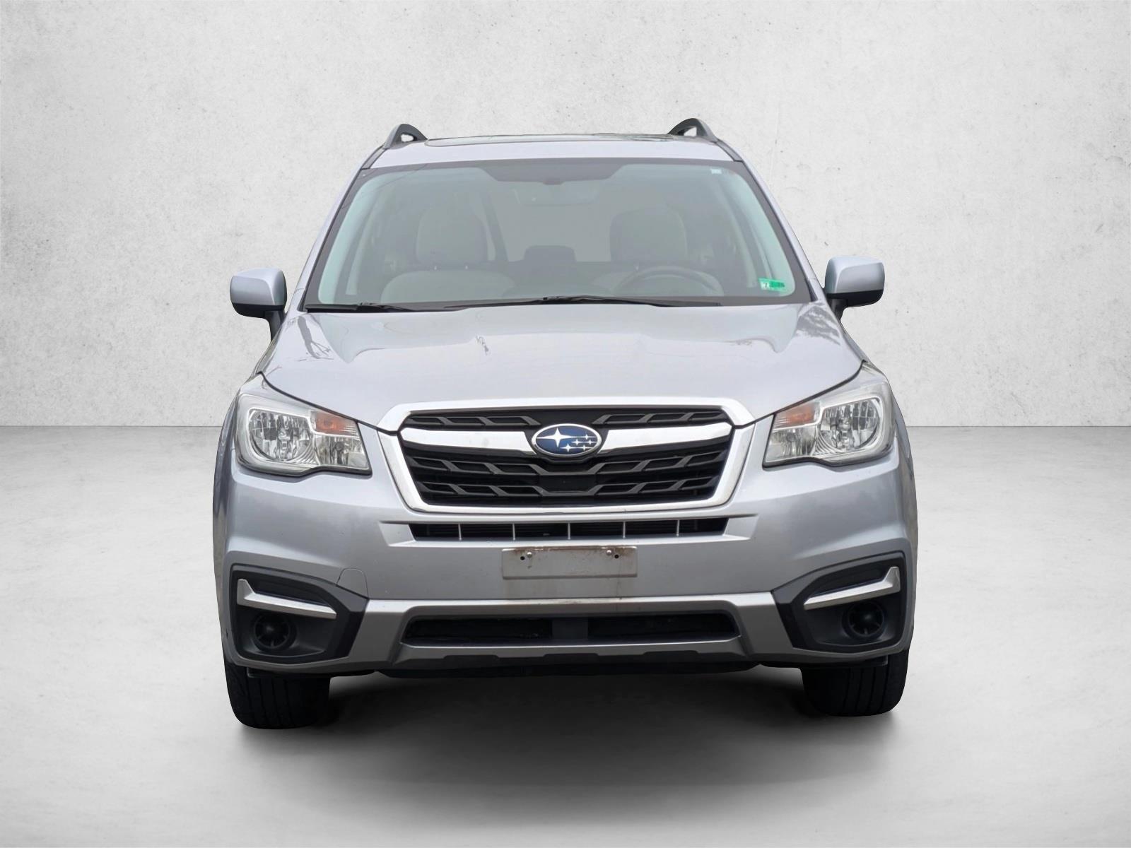 2017 Subaru Forester 2.5i Premium photo 2