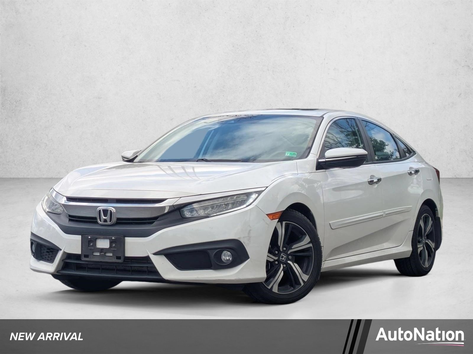 2016 Honda Civic Touring CVT's photo