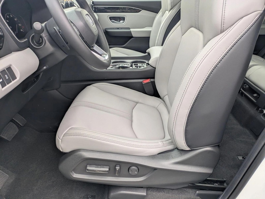 New 2025 Honda Pilot Touring SUV