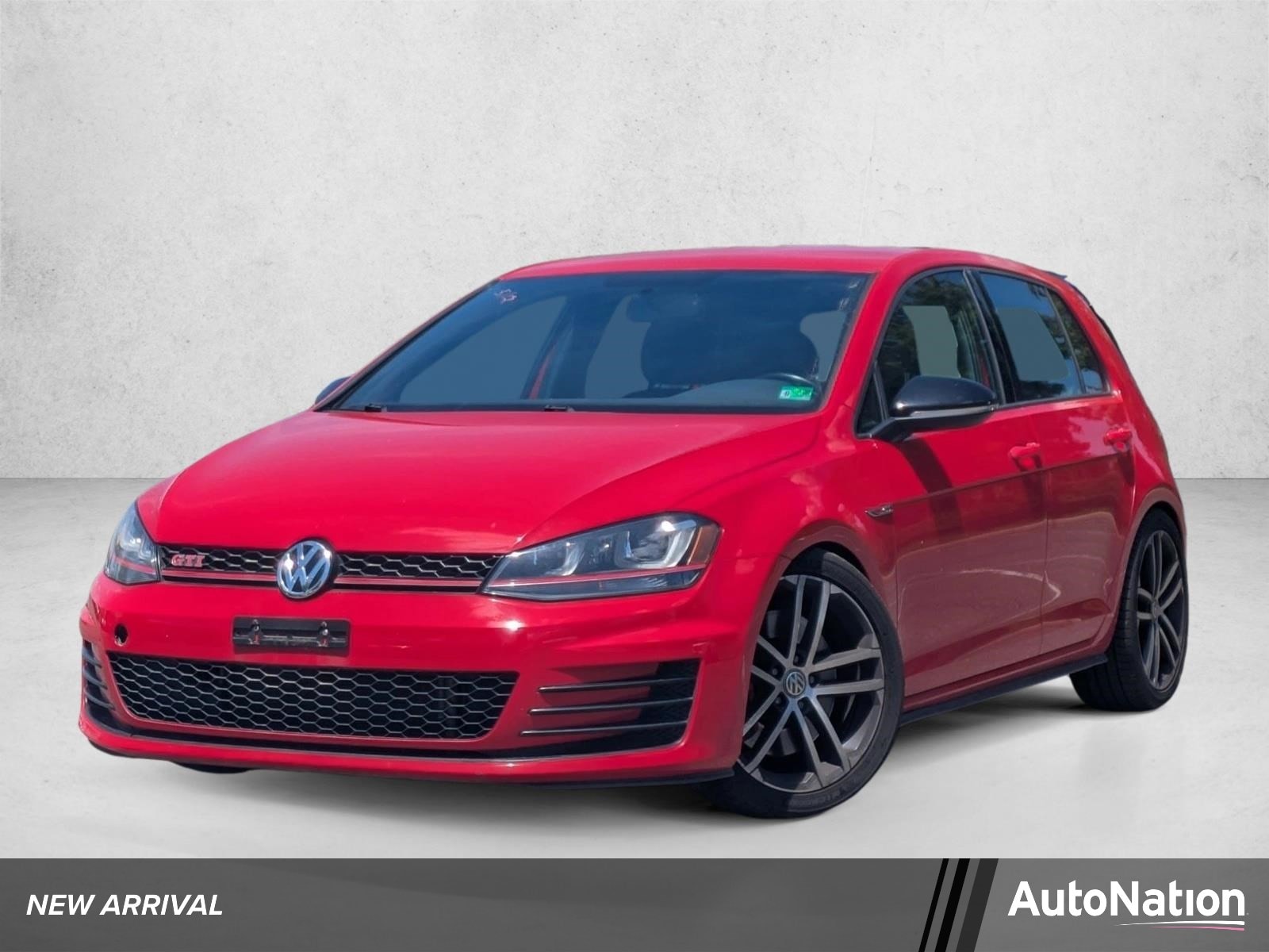 2017 Volkswagen Golf GTI 2.0T Sport 4-door's photo
