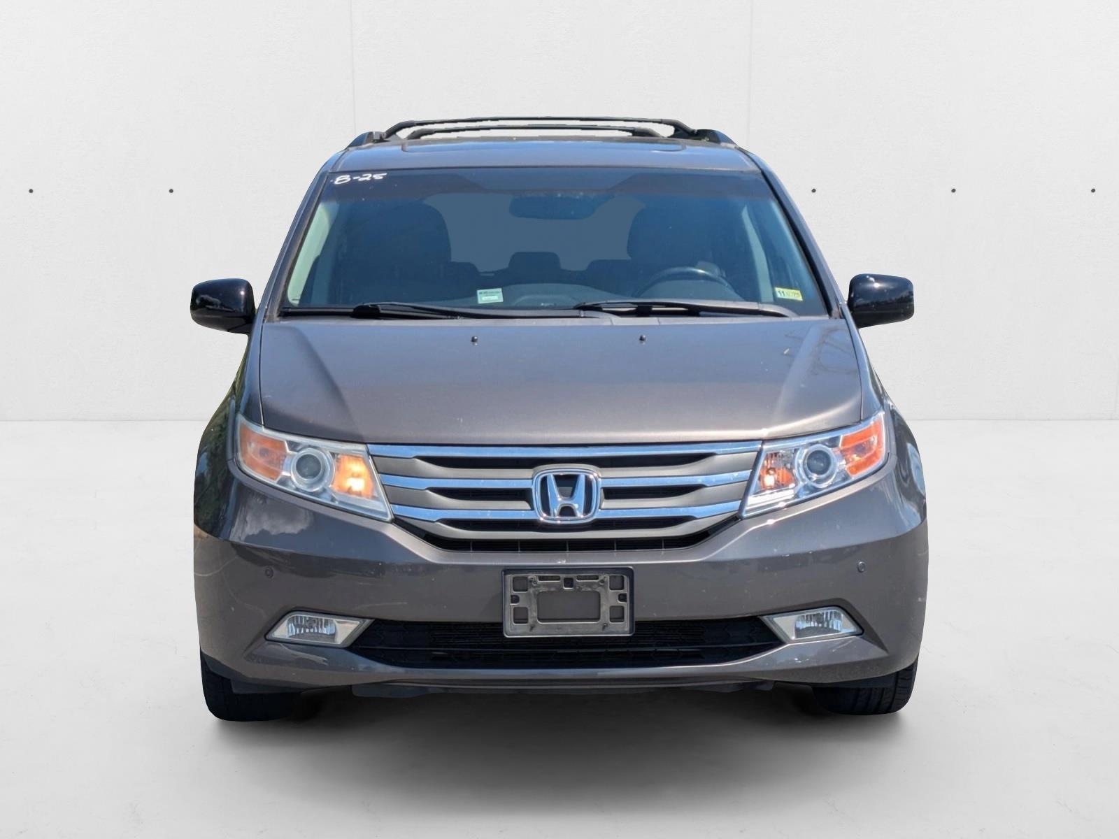 2012 Honda Odyssey Touring photo 2