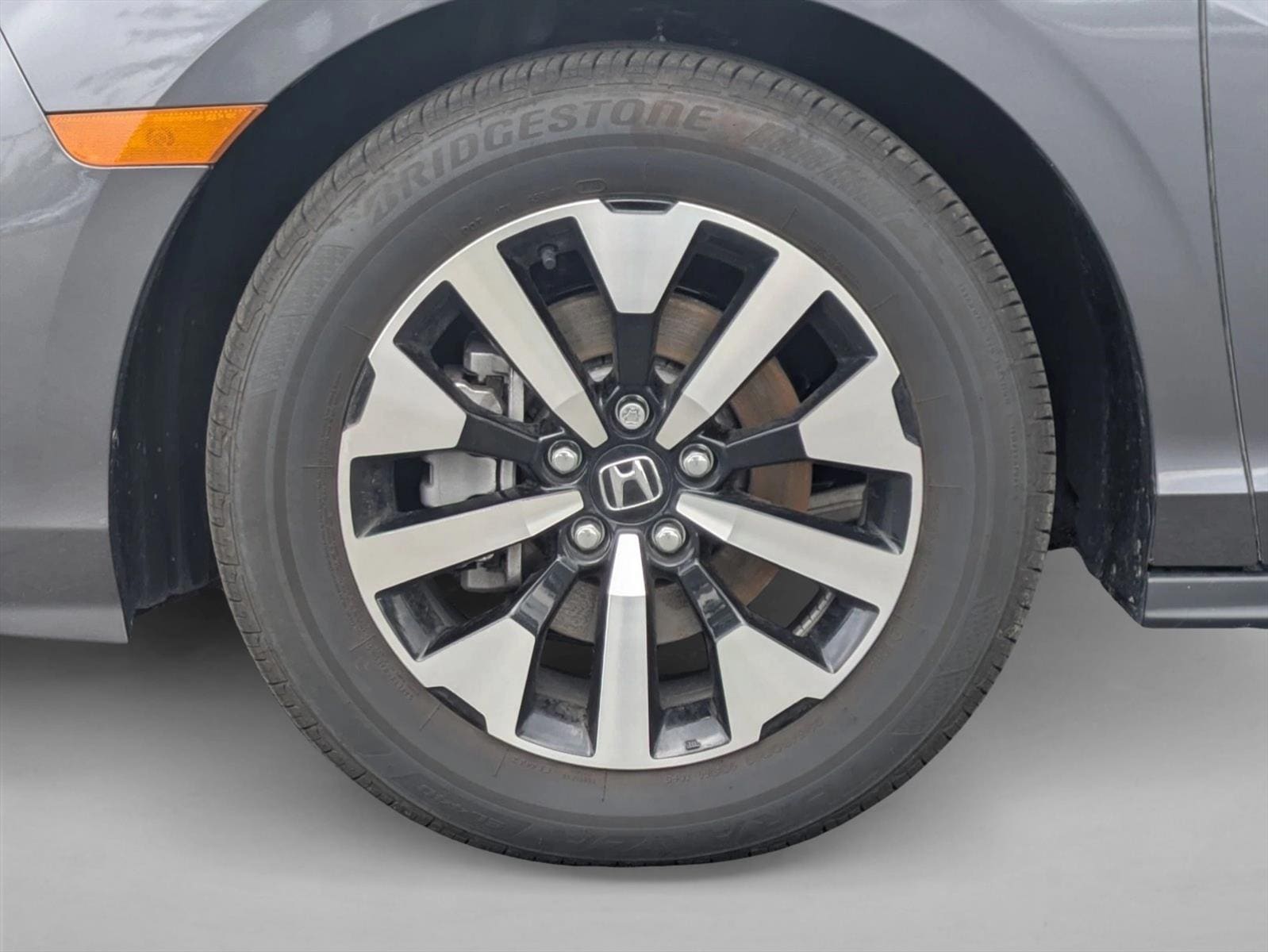 2026 Honda Odyssey EX-L - Photo 9