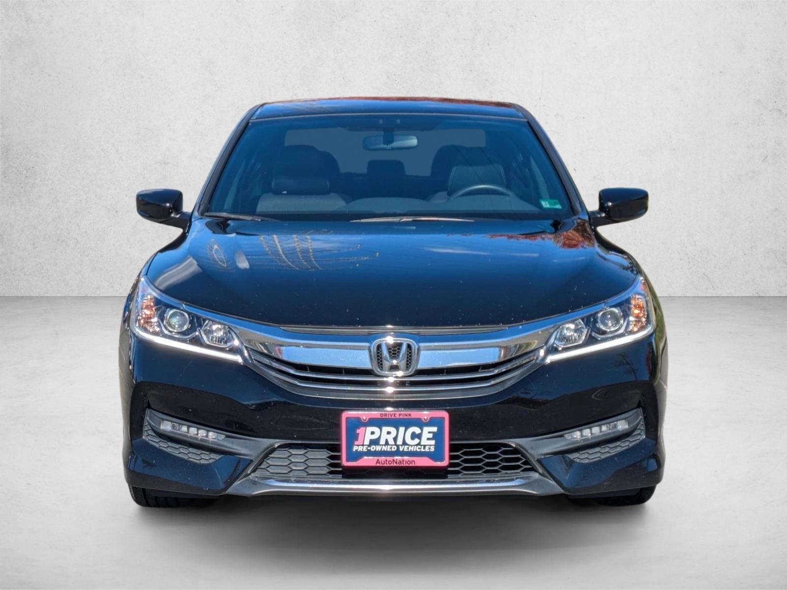 2017 Honda Accord Sport photo 2