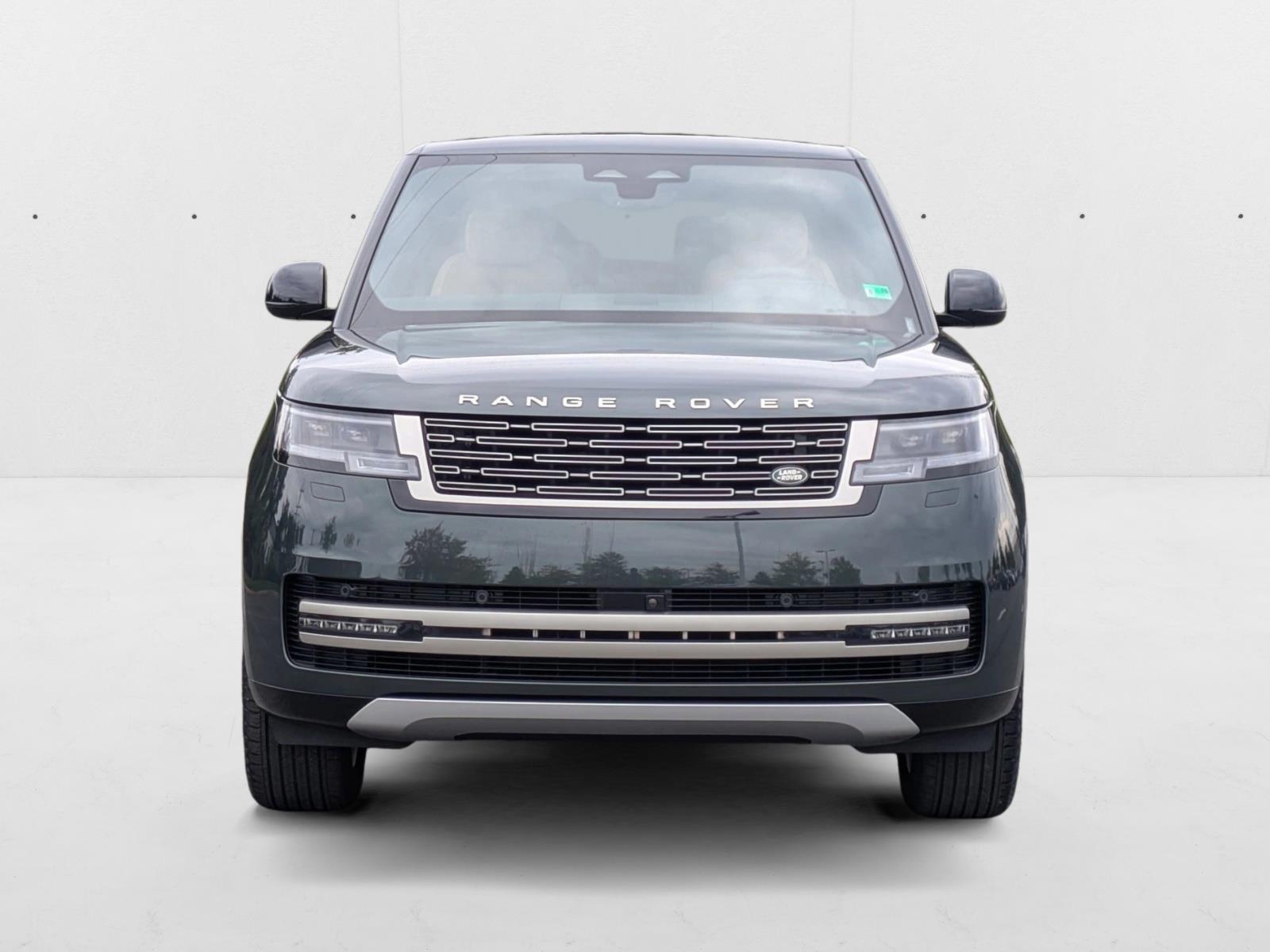 2024 Land Rover Range Rover SE photo 2