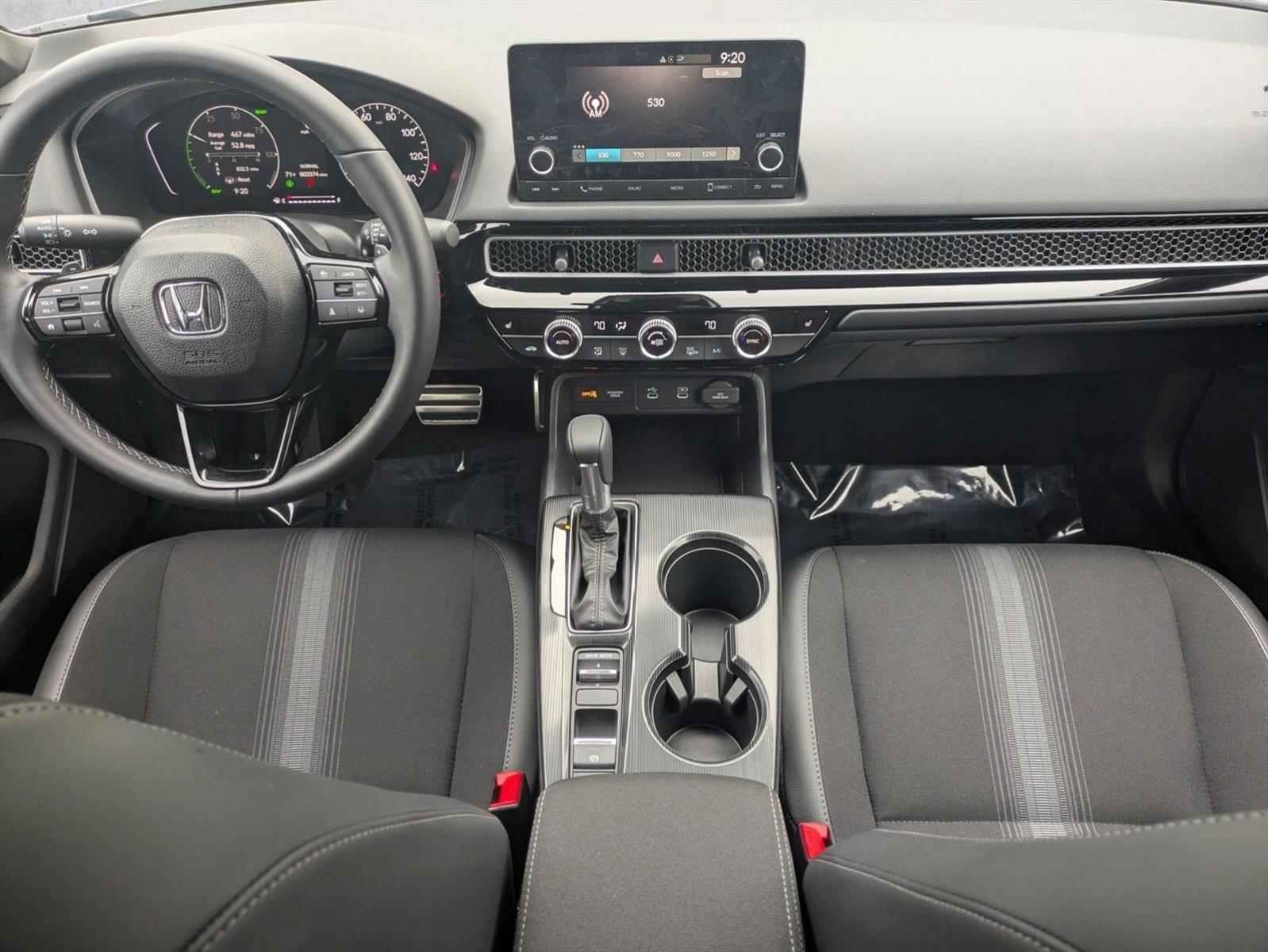 2026 Honda Civic Hatchback Sport - Photo 17