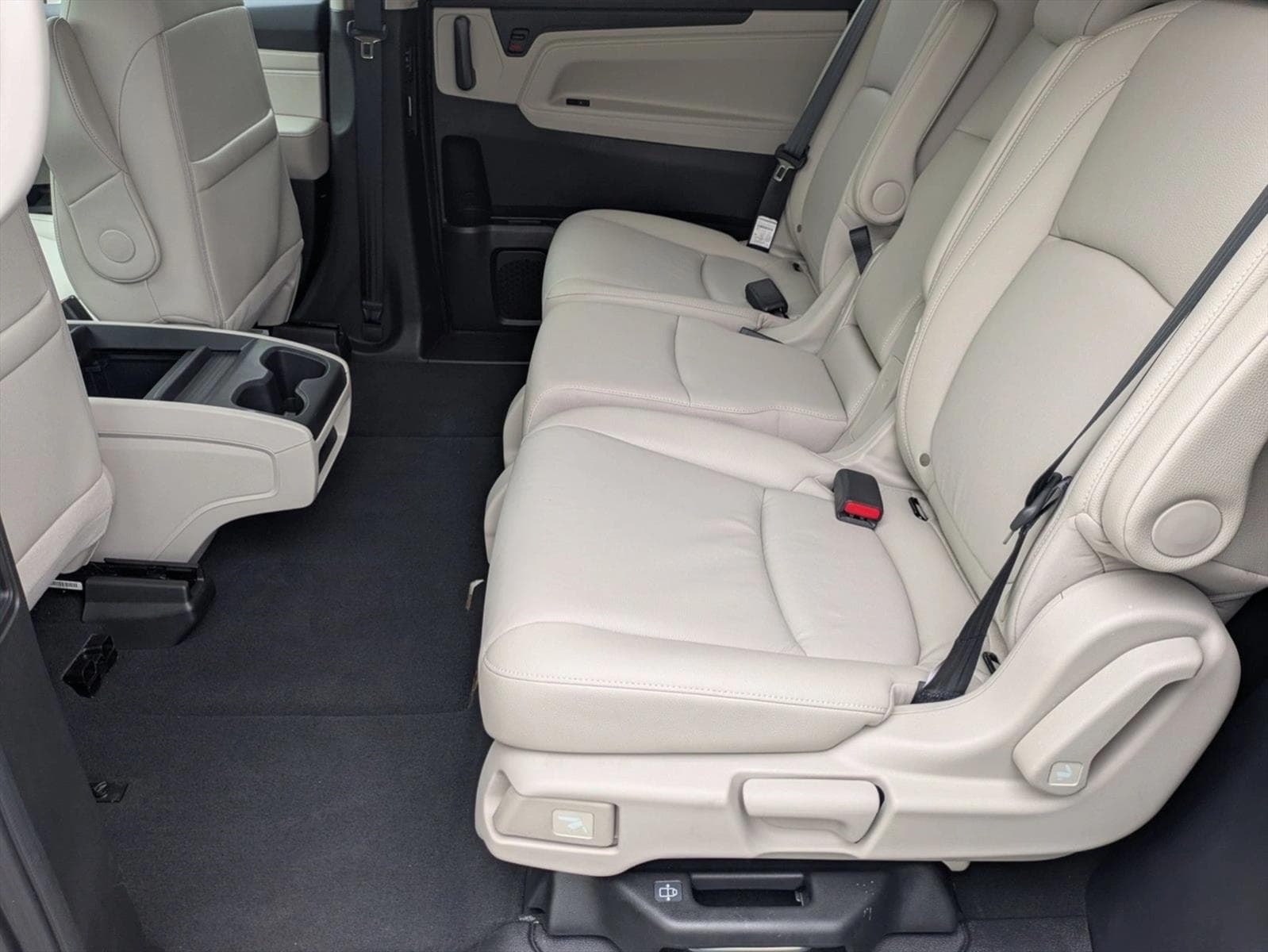 2026 Honda Odyssey EX-L - Photo 19