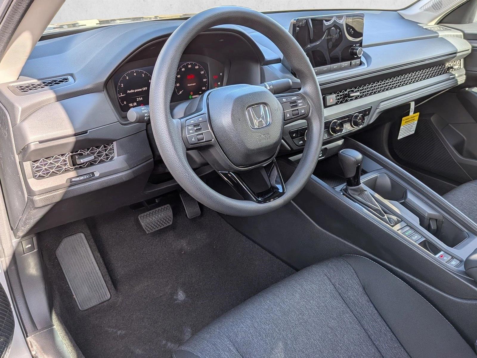 2025 Honda Accord SE photo 2