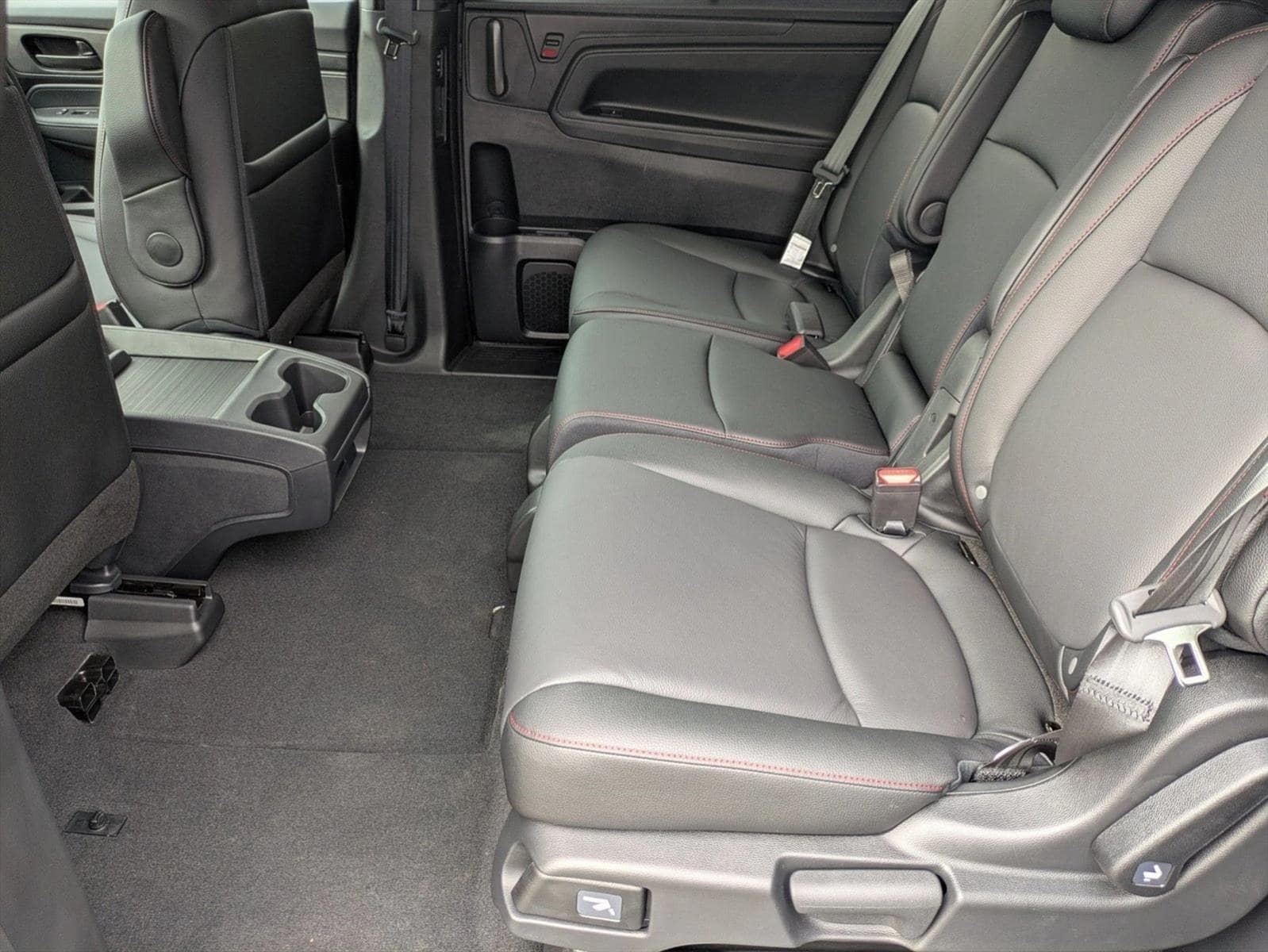 2026 Honda Odyssey Sport L - Photo 15