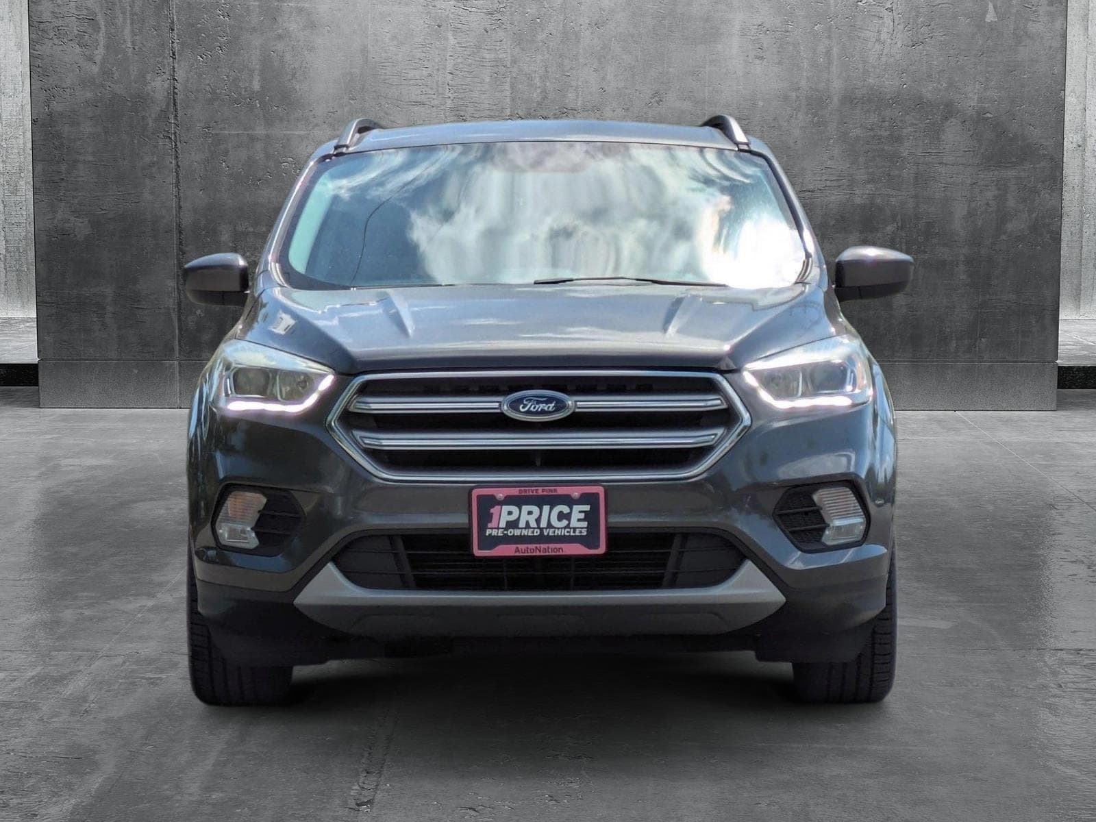 Used 2017 Ford Escape SE with VIN 1FMCU9G9XHUA86279 for sale in Sterling, VA