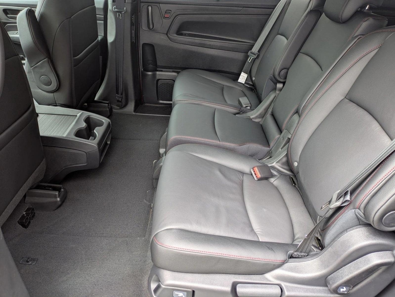 2025 Honda Odyssey Sport L - Photo 15