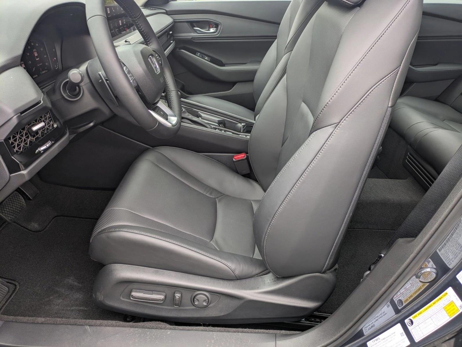 2025 Honda Accord Hybrid Touring photo 4