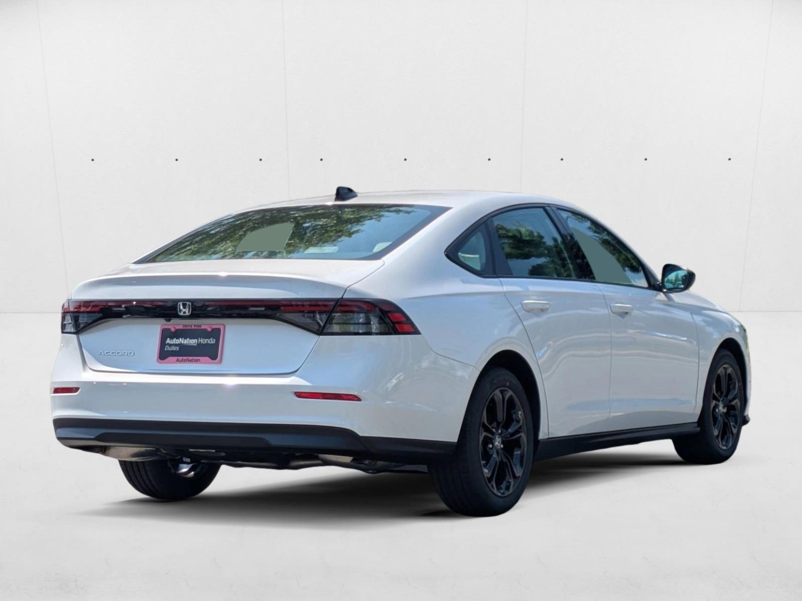 2025 Honda Accord SE photo 2
